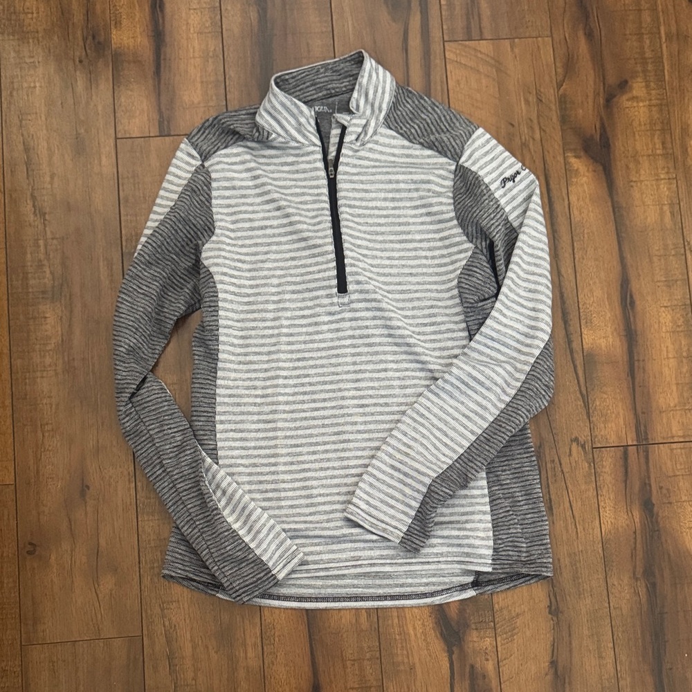 Women’s grey half zip golf pullover